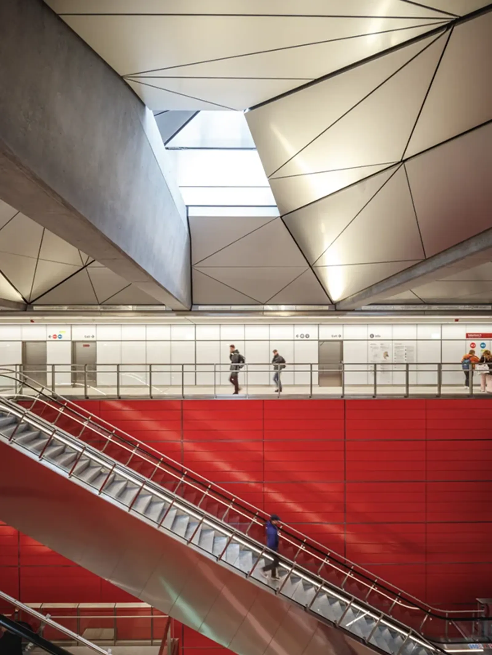 Providing the station with natural light from above