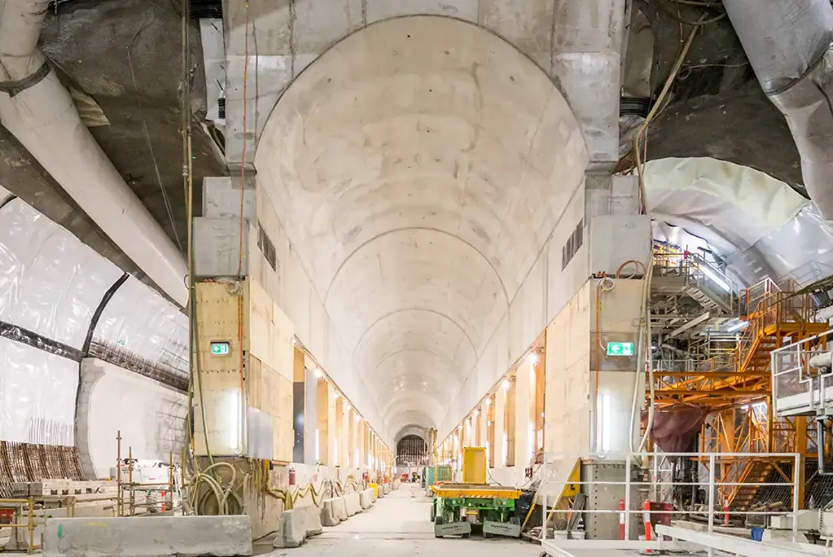 Construction of the trinocular tunnel cavern showing concrete and machinery